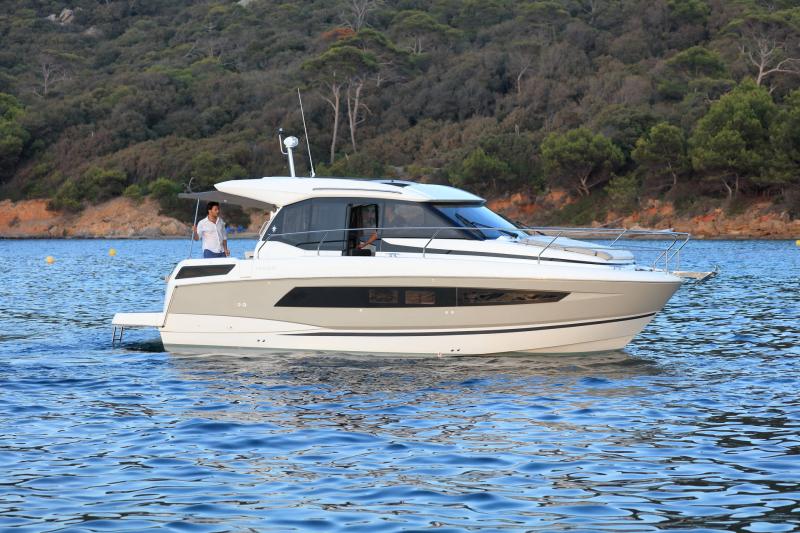 NC 33 │ NC of 11m │ Boat powerboat JeanneauNC33-Exterior 24464