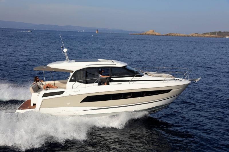 NC 33 │ NC of 11m │ Boat powerboat JeanneauNC33-Exterior 24472