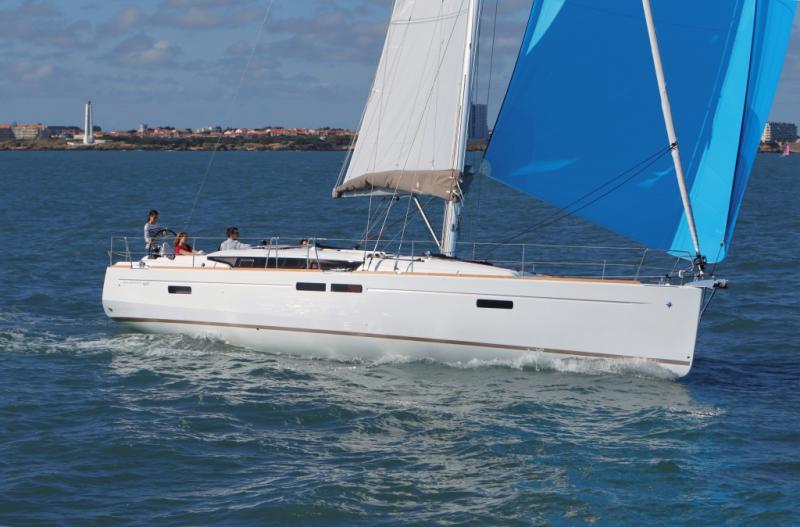 Sun Odyssey 469 │ Sun Odyssey of 14m │ Boat Sailboat Jeanneau 8402