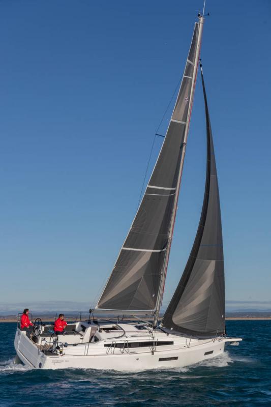Sun Odyssey 380 │ Sun Odyssey of 11m │ Boat Sailboat Jeanneau  23665