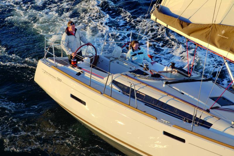 Sun Odyssey 389 │ Sun Odyssey of 12m │ Boat Veleros Jeanneau barco Sun-Odyssey-389 1614