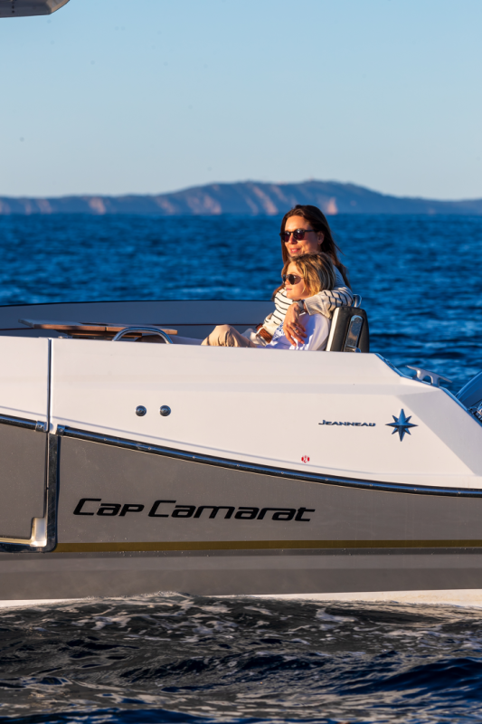 CAP CAMARAT 9.0 WA Serie2 │ Cap Camarat Walk Around of 8m │ Boat powerboat JeanneauCap Camarat 9.0 WA Serie2 29864