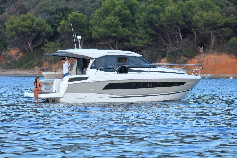 NC 33 │ NC of 11m │ Boat powerboat JeanneauNC33-Exterior 24488