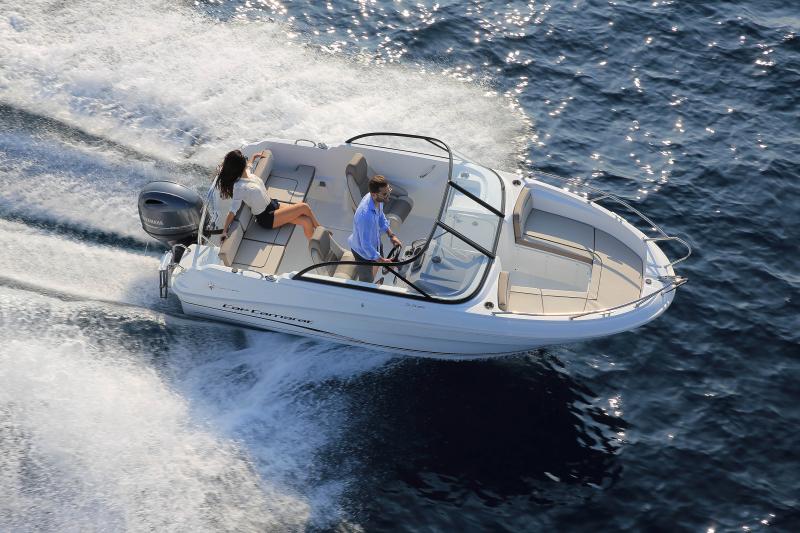 CAP CAMARAT 5.5 BR │ Cap Camarat Bow Rider of 5m │ Boat Moteurs JeanneauCAP CAMARAT 5.5 BR 4836