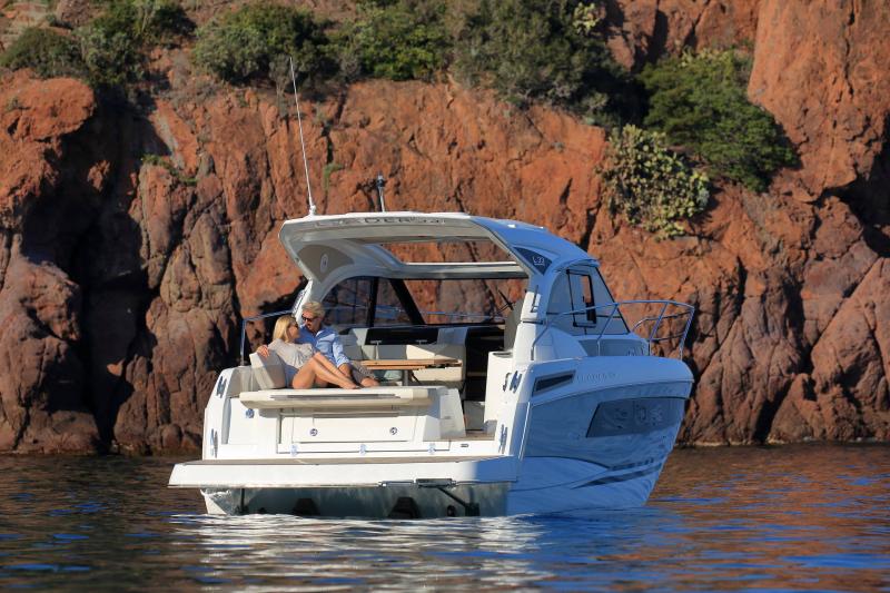 Leader 33 │ Leader of 11m │ Boat Moteurs Jeanneau3-Lifestyle 18320