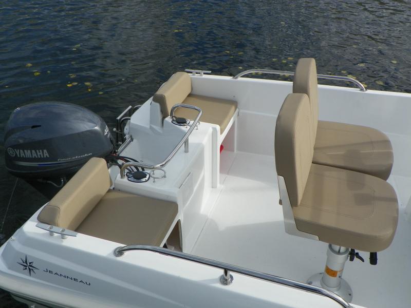 Cap Camarat 4.7 CC │ Cap Camarat Center Console de 5m │ Bateaux Moteurs Jeanneaubateau Cap_Camarat_CC-4.7CC 895