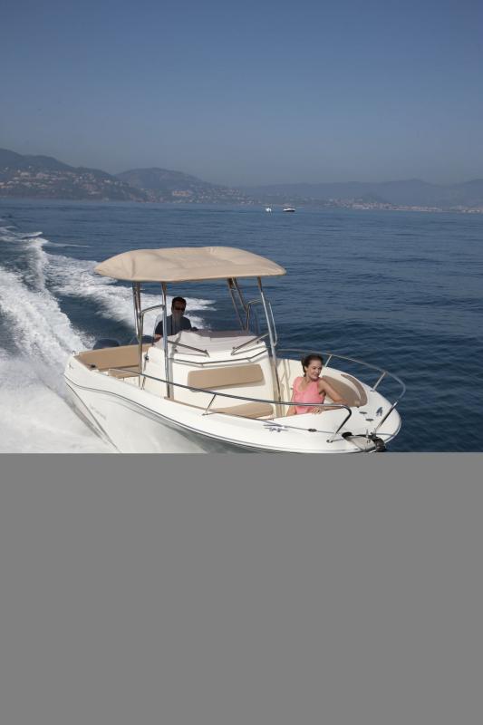 Cap Camarat 7.5 CC │ Cap Camarat Center Console de 7m │ Bateaux Moteurs Jeanneau 5980