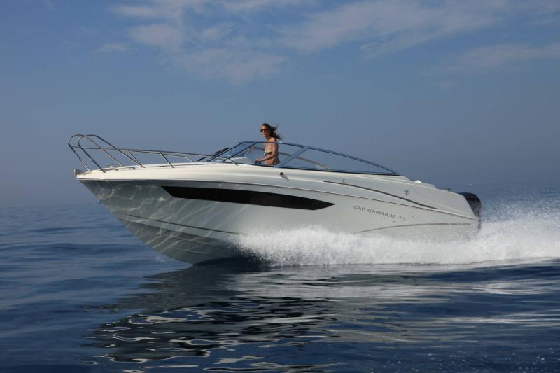 Cap Camarat 7.5 DC │ Cap Camarat Day Cruiser of 7m │ Boat Moteurs JeanneauCap Camarat 7.5 DC 17233