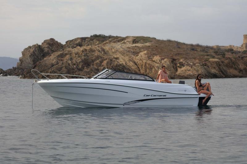 Cap Camarat 7.5 BR │ Cap Camarat Bow Rider of 8m │ Boat Moteurs JeanneauCap Camarat 7.5 BR 10524