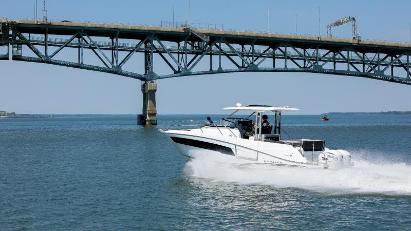 Leader 10.5 WA │ Leader WA of 11m │ Boat Moteurs Jeanneau 32300