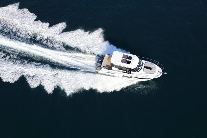 NC 1095 Coupe │ NC Weekender of 10m │ Boat Moteurs JeanneauMF1095 18888