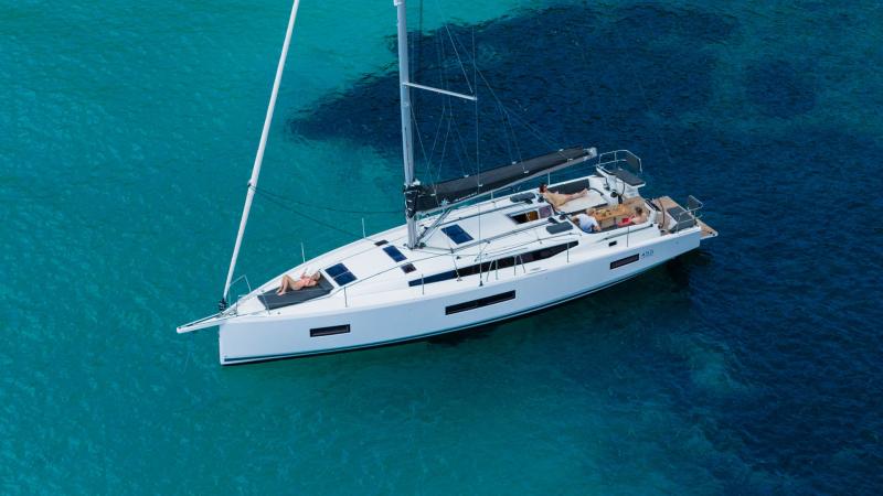 Sun Odyssey 455 │ Sun Odyssey de 14m │ Bateaux Voiliers Jeanneau 32324