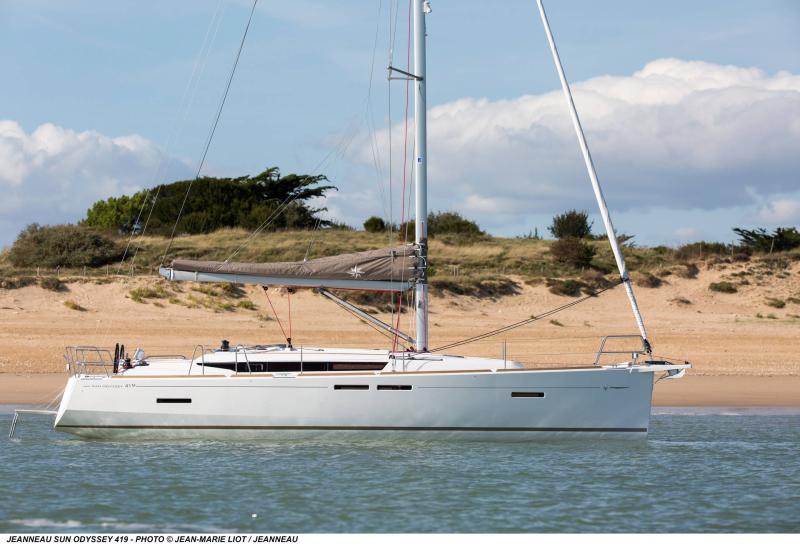 Sun Odyssey 419 │ Sun Odyssey of 13m │ Boat Sailboat JeanneauSun Odyssey 419 19364