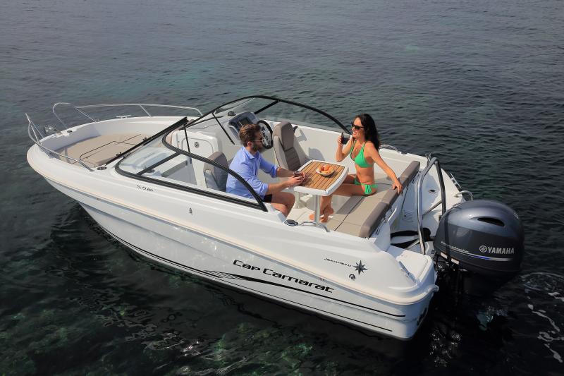 CAP CAMARAT 5.5 BR │ Cap Camarat Bow Rider of 5m │ Boat Moteurs JeanneauCAP CAMARAT 5.5 BR 4850