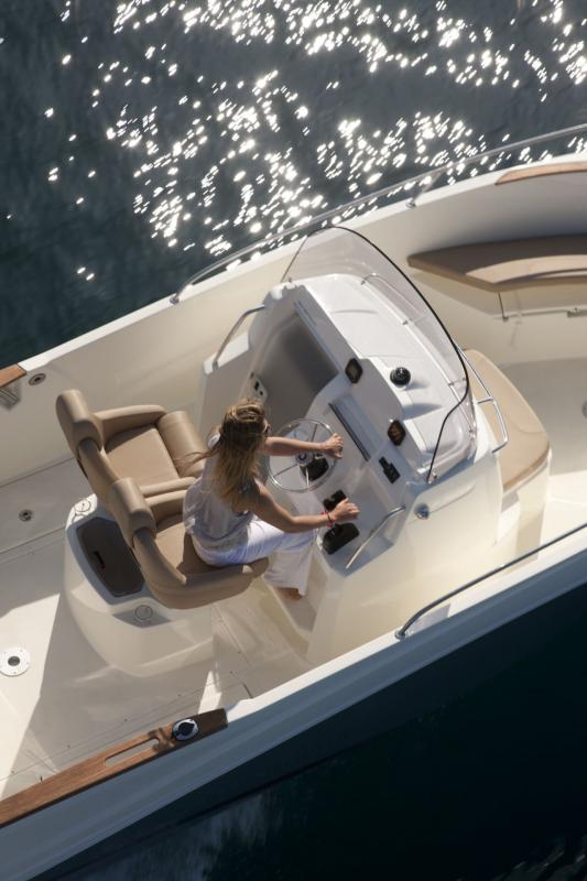 Cap Camarat 7.5 CC │ Cap Camarat Center Console de 7m │ Bateaux Moteurs Jeanneau 5989