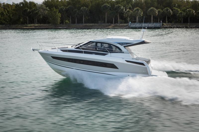 Leader 33 │ Leader of 11m │ Boat Moteurs JeanneauLeader 33- Exterior 18307