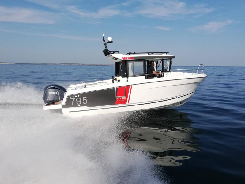 NC 795 Sport │ NC Sport of 8m │ Boat Moteurs Jeanneau 23657