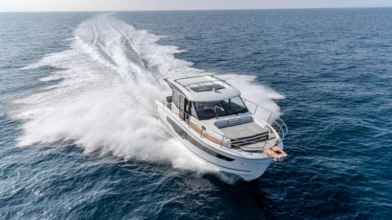 Merry Fisher 1095 Coupé │ Merry Fisher of 10m │ Boat Moteurs Jeanneau 32380