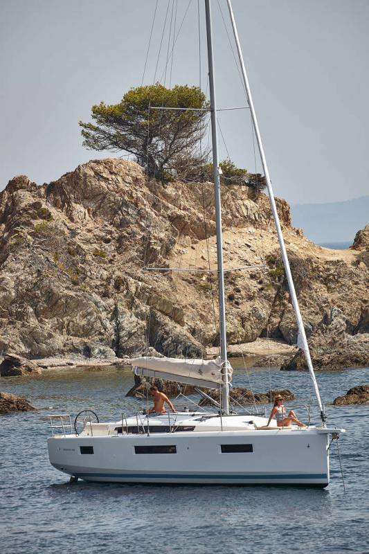 Sun Odyssey 440 │ Sun Odyssey of 13m │ Boat Sailboat JeanneauSun-Odyssey-440 19435