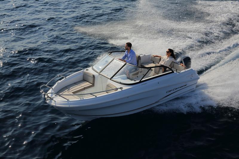 CAP CAMARAT 5.5 BR │ Cap Camarat Bow Rider of 5m │ Boat Moteurs JeanneauCAP CAMARAT 5.5 BR 4845