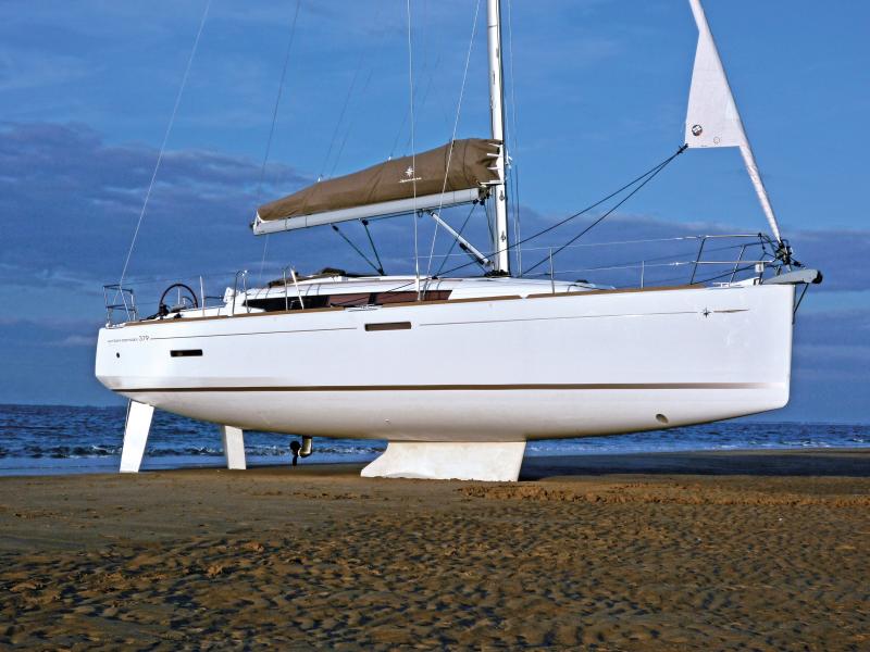 Sun Odyssey 379 │ Sun Odyssey of 11m │ Boat Sailboat Jeanneau 8346