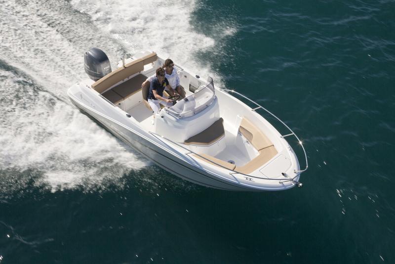 Cap Camarat 6.5 CC │ Cap Camarat Center Console de 7m │ Bateaux Moteurs JeanneauCap Camarat CC 6.5 CC 783