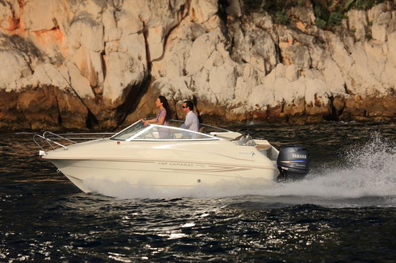 Cap Camarat 5.5 DC │ Cap Camarat Day Cruiser de 5m │ Bateaux Moteurs Jeanneau 6020