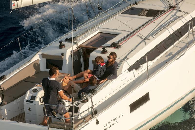 Sun Odyssey 410 │ Sun Odyssey of 12m │ Boat Veleros JeanneauSun Odyssey 410 19265