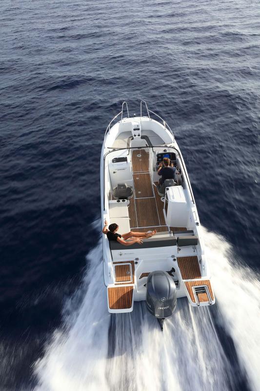 Cap Camarat 7.5 BR │ Cap Camarat Bow Rider of 8m │ Boat Moteurs JeanneauCap Camarat 7.5 BR 10494