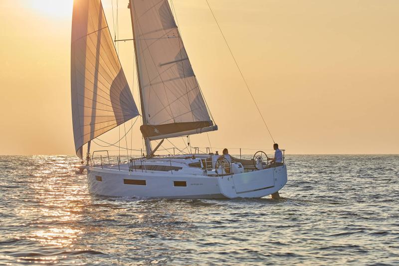 Sun Odyssey 410 │ Sun Odyssey of 12m │ Boat Sailboat JeanneauSun-Odyssey-410 19270