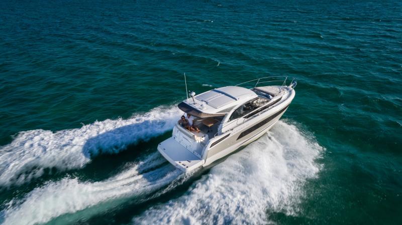 Leader 33 │ Leader of 11m │ Boat Moteurs JeanneauLeader 33- Exterior 18311