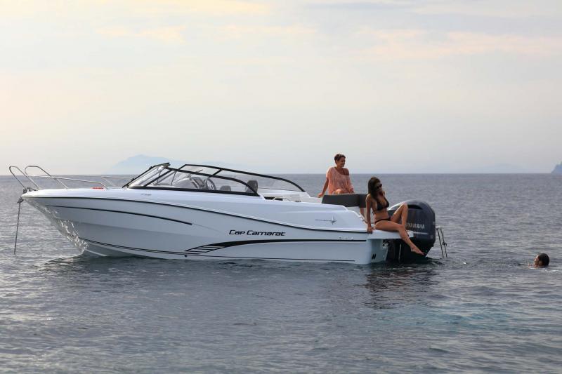 Cap Camarat 7.5 BR │ Cap Camarat Bow Rider of 8m │ Boat Moteurs JeanneauCap Camarat 7.5 BR 10525