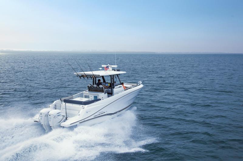 Cap Camarat 10.5 CC │ Cap Camarat Center Console of 11m │ Boat Moteurs JeanneauCap Camarat 10.5 CC 27093