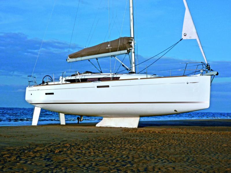 Sun Odyssey 389 │ Sun Odyssey of 12m │ Boat Sailboat Jeanneauboat Sun-Odyssey-389 1625