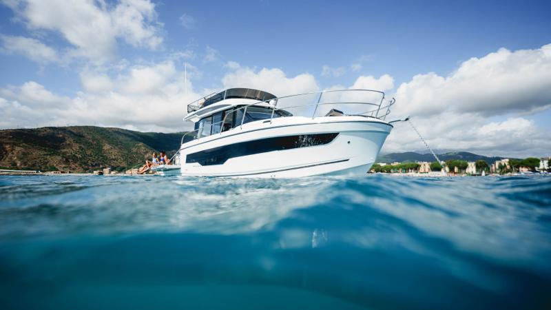 Merry Fisher 1095 Fly Serie2 │ Merry Fisher of 10m │ Boat Moteurs Jeanneau 32111