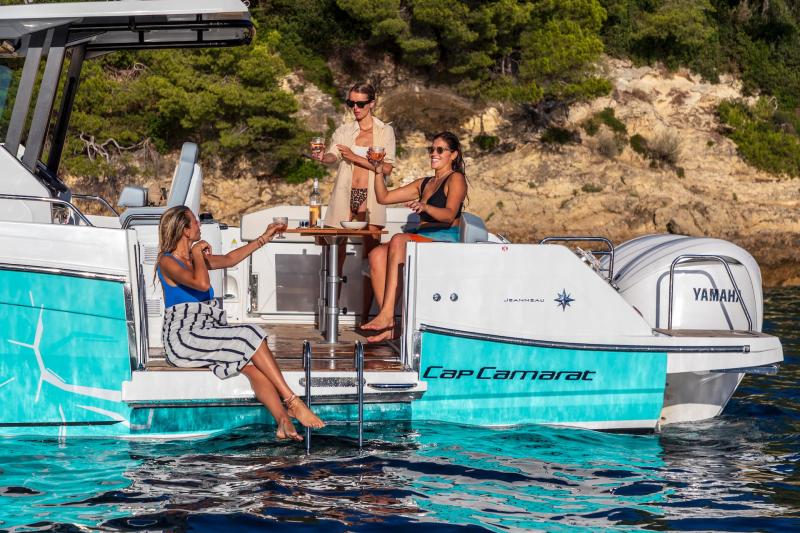 Cap Camarat 9.0 CC Serie2 │ Cap Camarat Center Console of 8m │ Boat Moteurs Jeanneau 32064