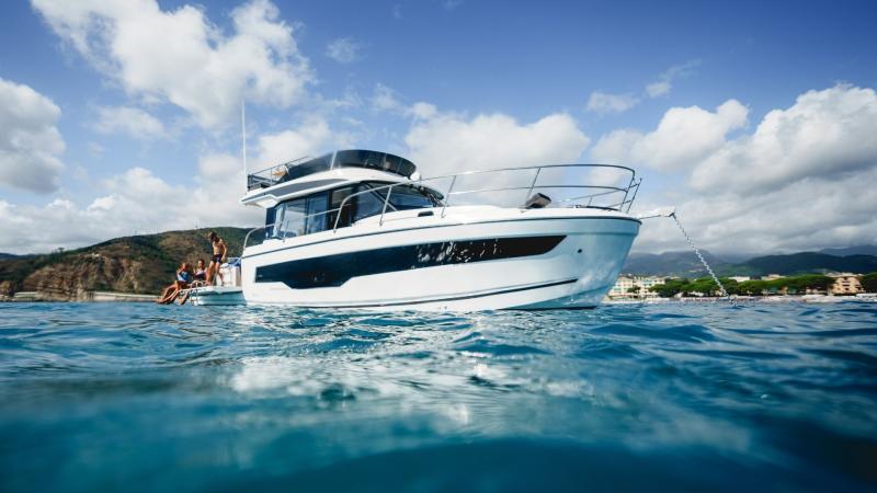 NC 1095 Fly Series 2 │ NC Weekender of 10m │ Boat Moteurs Jeanneau 31806