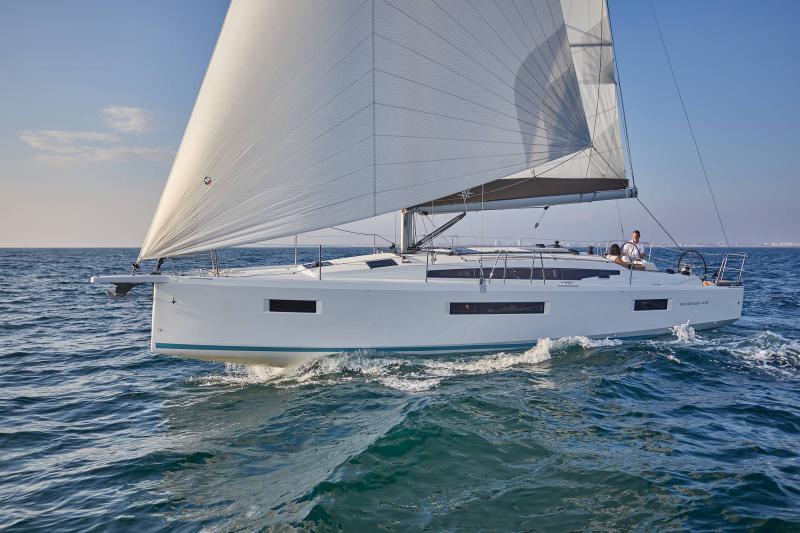 Sun Odyssey 410 │ Sun Odyssey of 12m │ Boat Sailboat JeanneauSun-Odyssey-410 19281