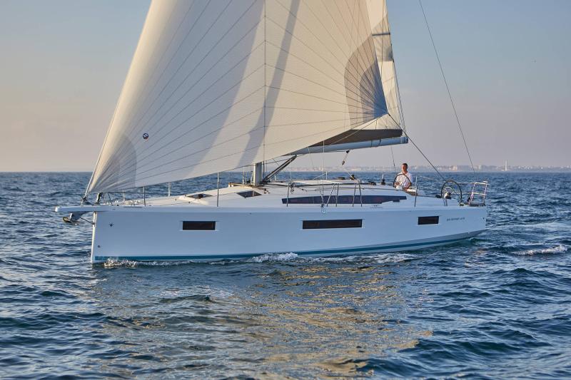 Sun Odyssey 410 │ Sun Odyssey of 12m │ Boat Sailboat JeanneauSun-Odyssey-410 19277