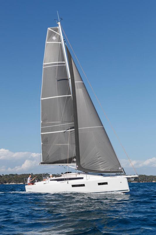 Sun Odyssey 350 │ Sun Odyssey of 10m │ Boat Sailboat JeanneauSun Odyssey 350 29458