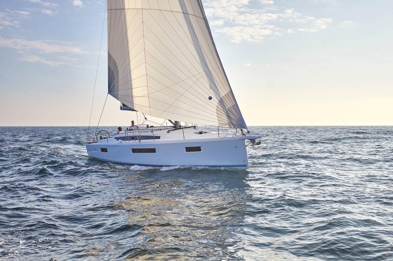 Sun Odyssey 410 │ Sun Odyssey of 12m │ Boat Sailboat JeanneauSun-Odyssey-410 19279