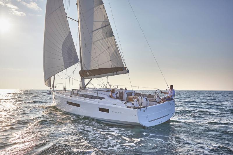 Sun Odyssey 410 │ Sun Odyssey of 12m │ Boat Sailboat JeanneauSun-Odyssey-410 19280