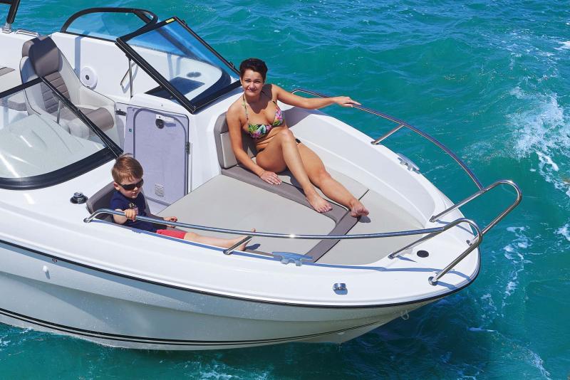 CAP CAMARAT 6.5 BR │ Cap Camarat Bow Rider of 6m │ Boat Moteurs Jeanneau 10989