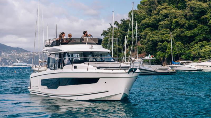 Merry Fisher 1095 Fly Serie2 │ Merry Fisher of 10m │ Boat Moteurs Jeanneau 32124