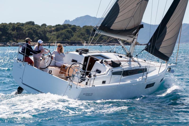 Sun Odyssey 350 │ Sun Odyssey de 10m │ Bateaux Voiliers JeanneauSun Odyssey 350 29453