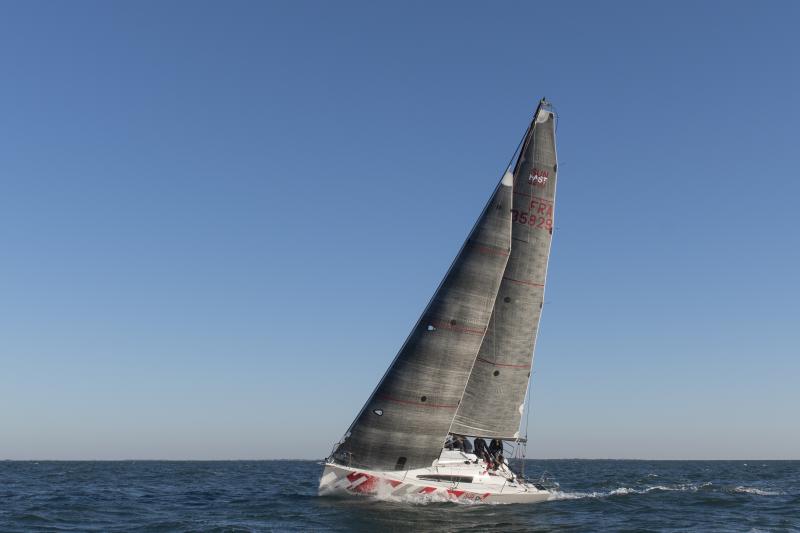 Sun Fast 3200 │ Sun Fast of 10m │ Boat Sailboat Jeanneau 3744