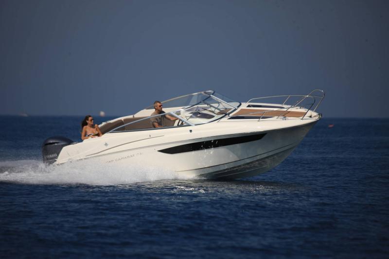 Cap Camarat 7.5 DC │ Cap Camarat Day Cruiser of 7m │ Boat Moteurs JeanneauCap Camarat 7.5 DC 17230