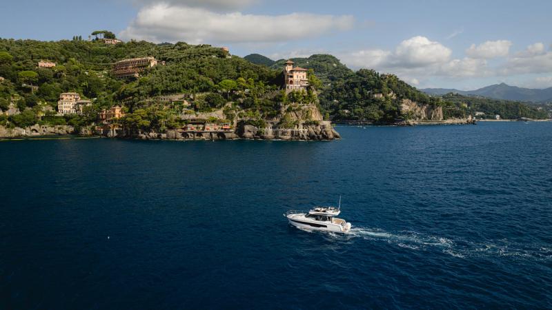 Merry Fisher 1095 Fly Serie2 │ Merry Fisher of 10m │ Boat Moteurs Jeanneau 32120