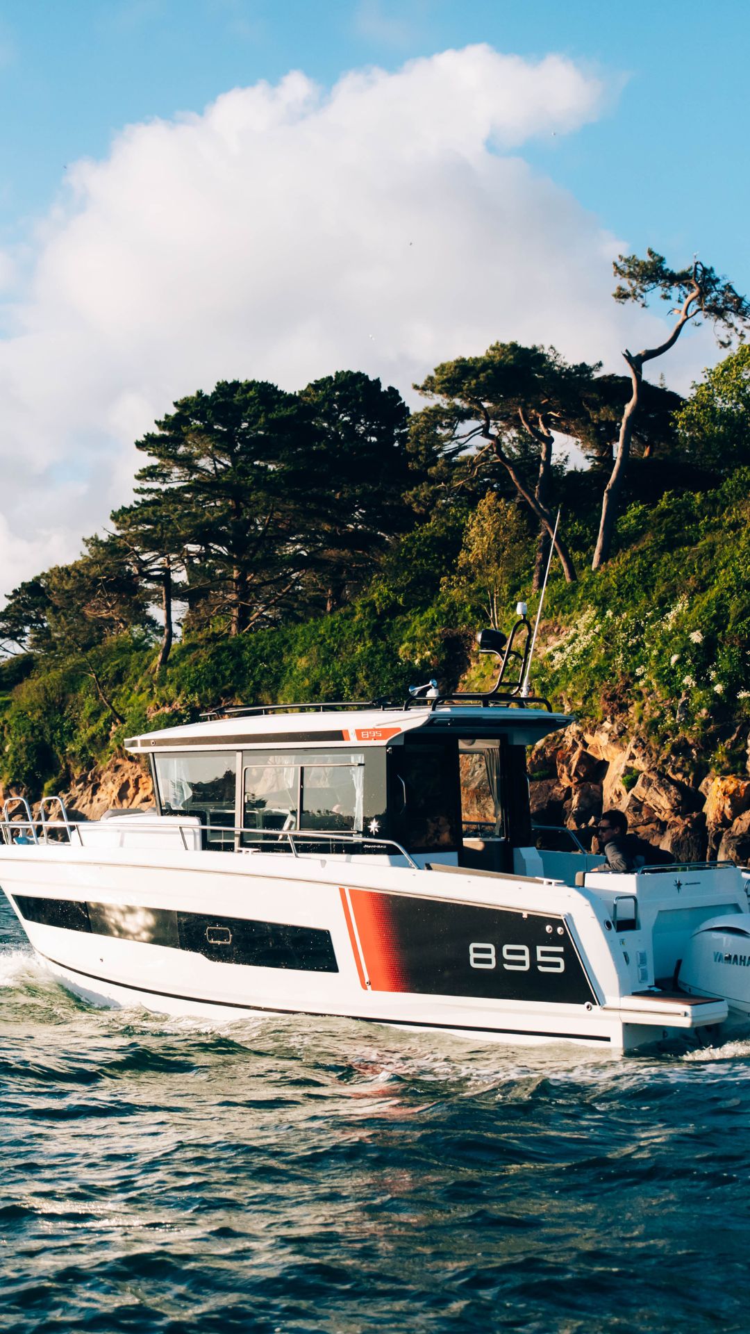 NC 895 Sport | Jeanneau Boats